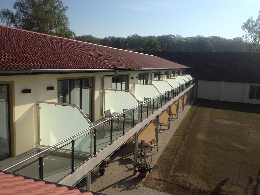 Aparthotel Am Heidensee Шверін Номер фото